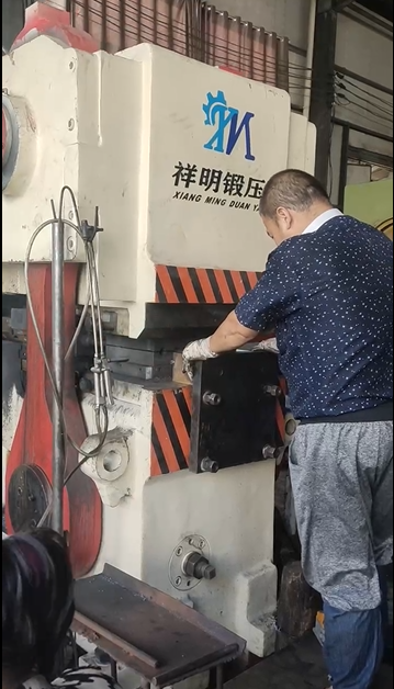 沖床配件-沖床維修-高密市祥明鍛壓機(jī)床有限公司